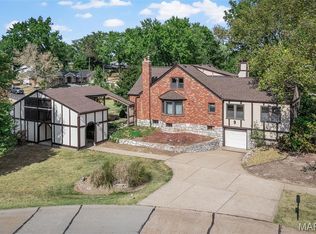 10000 Hilltop Dr, Saint Louis, MO