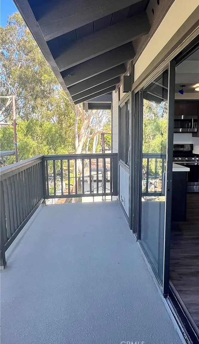 3 bed, 1441 sqft, $4,200 — Photo 3
