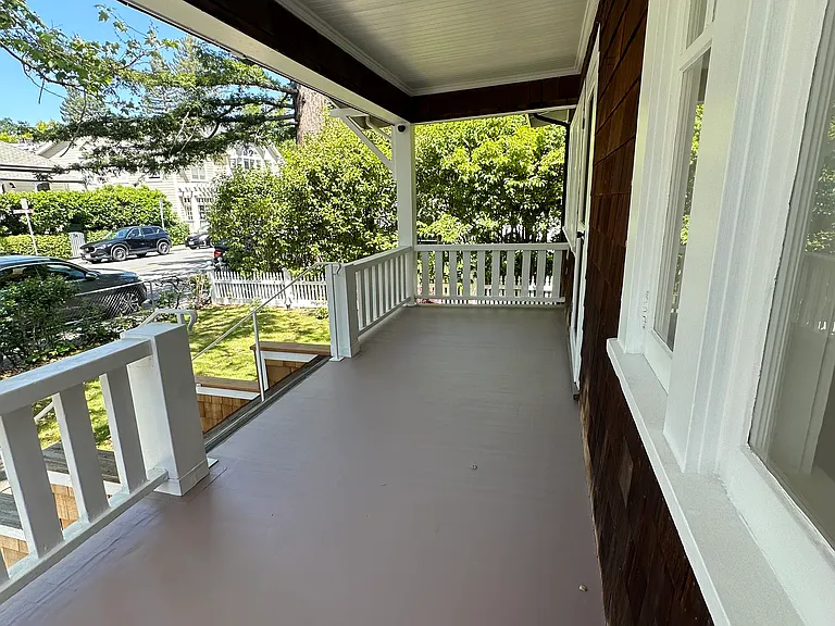 35 Poplar Ave — Photo 6