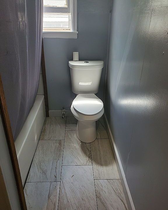 2nd image of 413 W Cleveland St