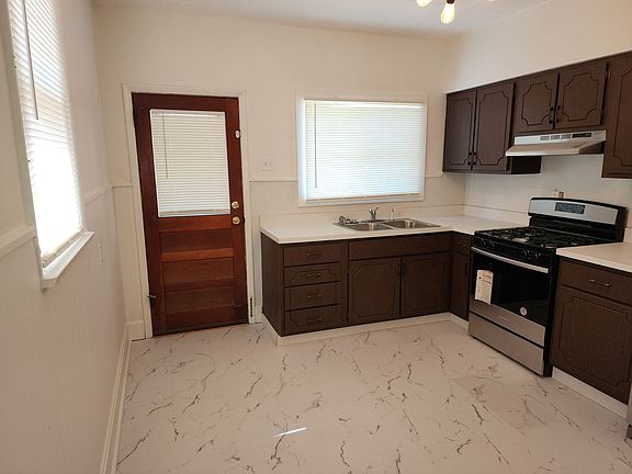 2nd image of 3369 Oxford Blvd