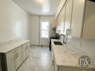 Rented by Realty 2000 Corp