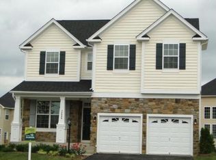 24999 White Fir Ct, Chantilly, VA 20152