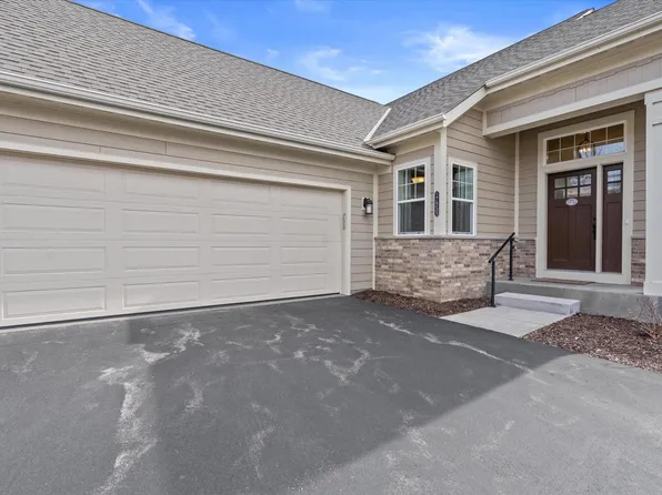 17955 Ashlea DRIVE #10, Brookfield, WI 53045