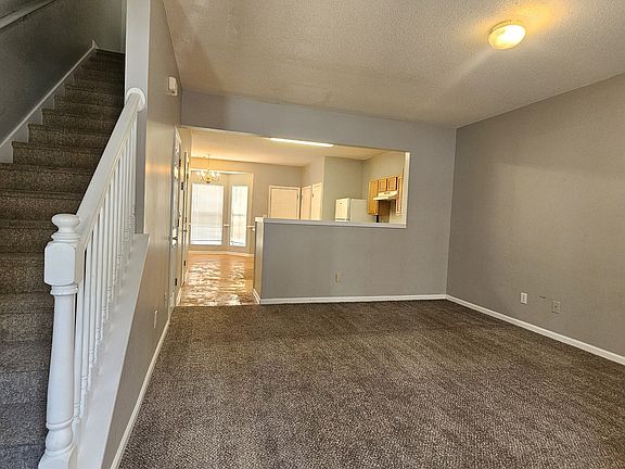 4th image of 2663 Parkway Trl