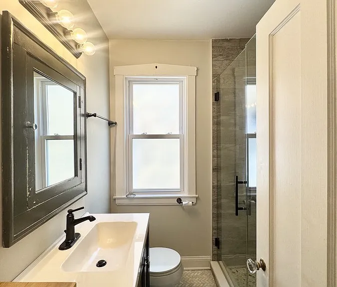 1031 Cleveland St #2 — Photo 12