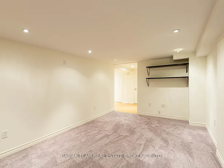 94 Woodside Ave — Photo 25
