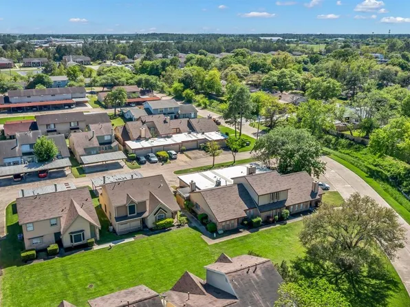 1859 Country Village Blvd Unit 1-A, Humble, TX 77338