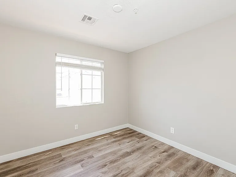 3010 Sunrise Bay Ave — Photo 12