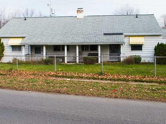 2nd image of 10 Pendlewood Dr