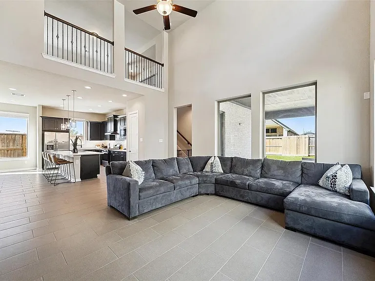 29634 Sterling Knoll Dr — Photo 7