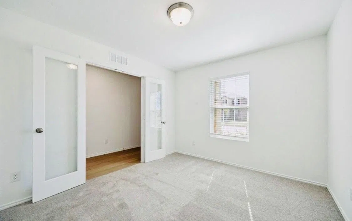 3 bed, 2.0 bath, 1721 sqft, $2,250 — Photo 1