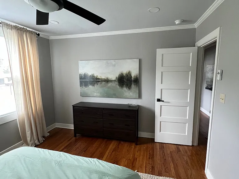 1701 N University Ave — Photo 15
