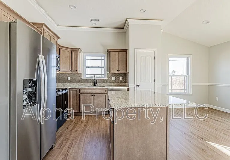 2204 Davenport Ct — Photo 10