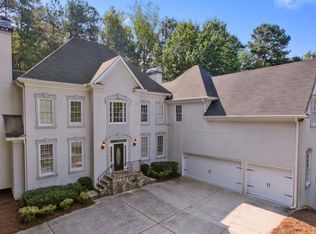 9455 Nesbit Lakes Dr, Alpharetta, GA 30022