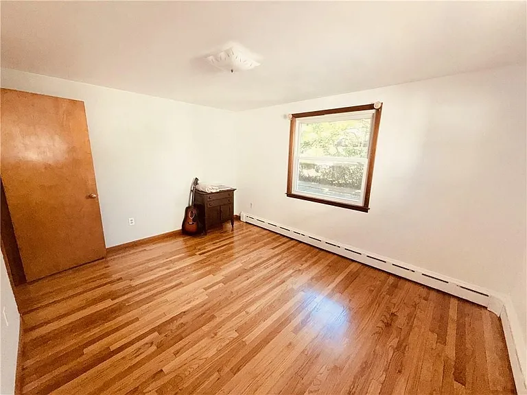 25 Thurston Ave #B — Photo 7