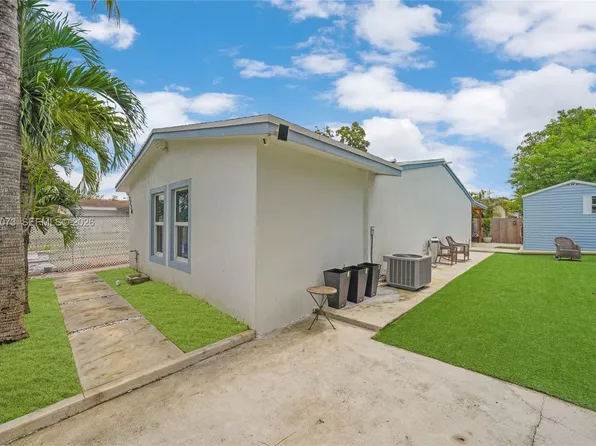3728 NW 213th St, Miami Gardens, FL 33055