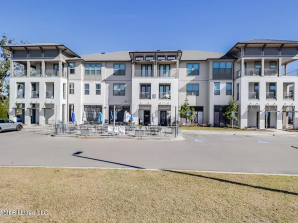 2501 Bienville Blvd #124, Ocean Springs, MS 39564
