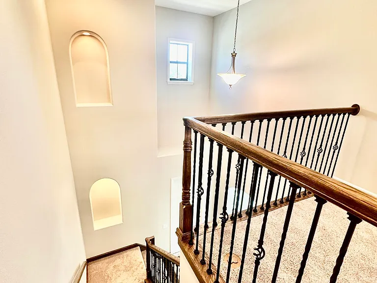 2523 Rodina Dr — Photo 31