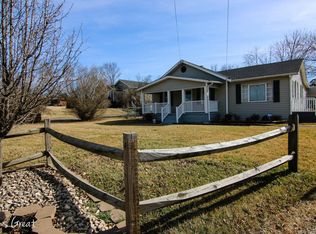 7636 Wood Haven Rd, Roanoke, VA 24019