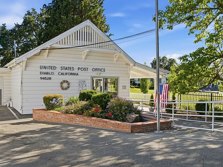 Diablo Rd — Photo 70