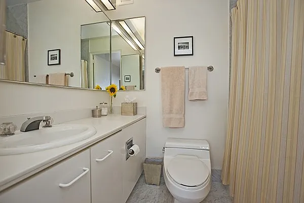 Sold by Thrasher Real Estate | media 34