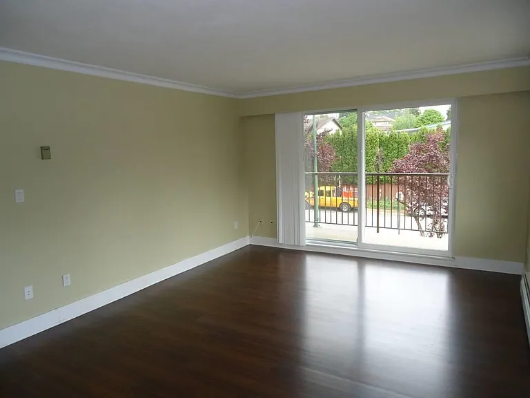 630 Clarke Rd — Photo 6