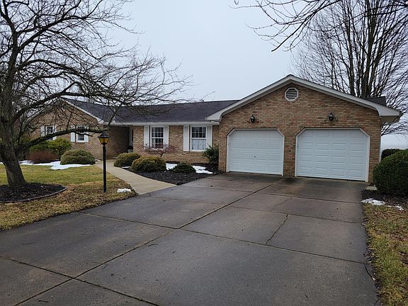2nd image of 2765 Graham Dr NE