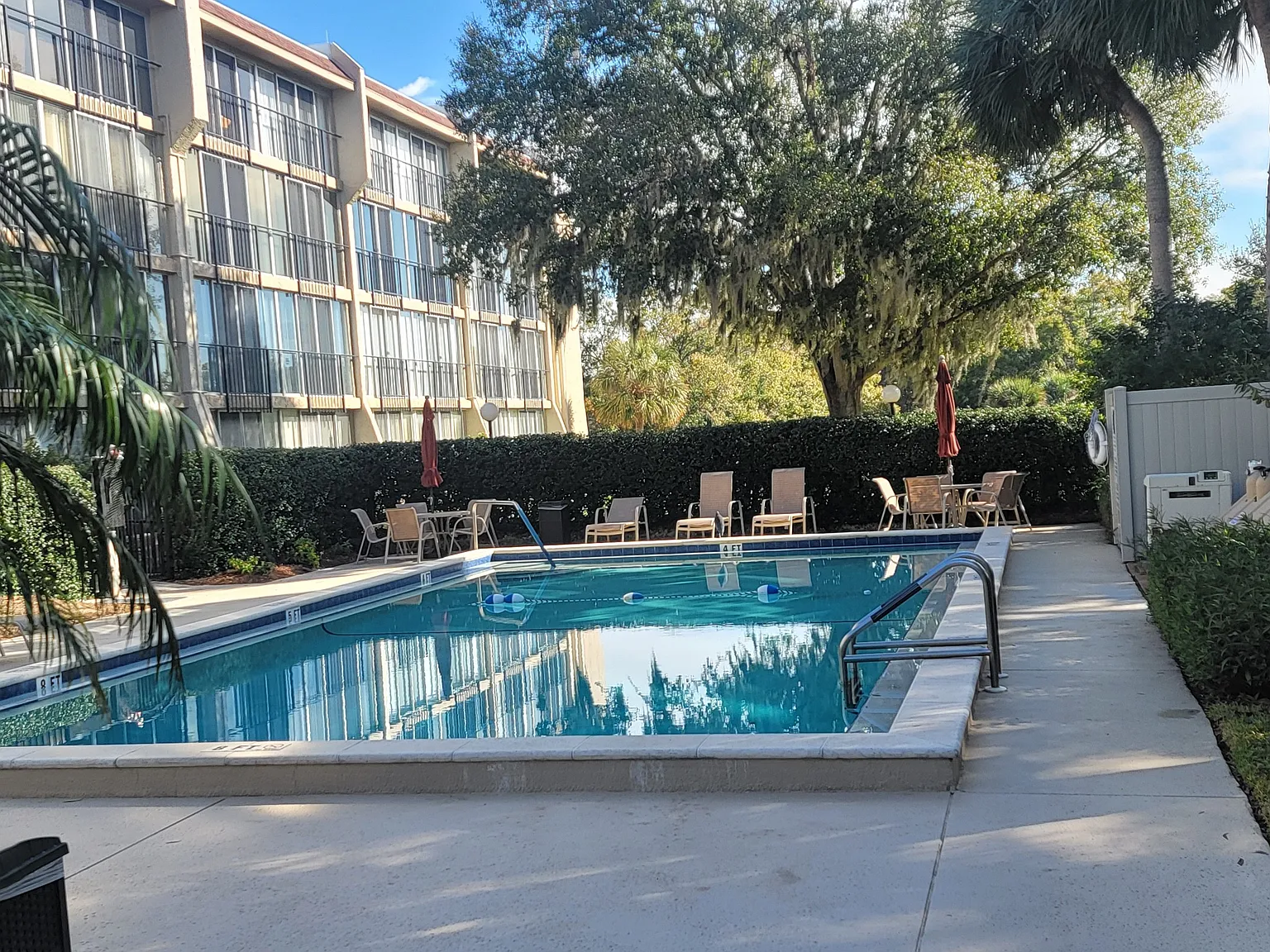 Lake Front Condo Community — Photo 2