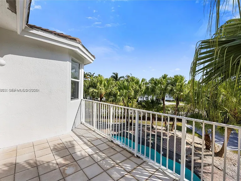 16449 SW 84th Pl — Photo 68