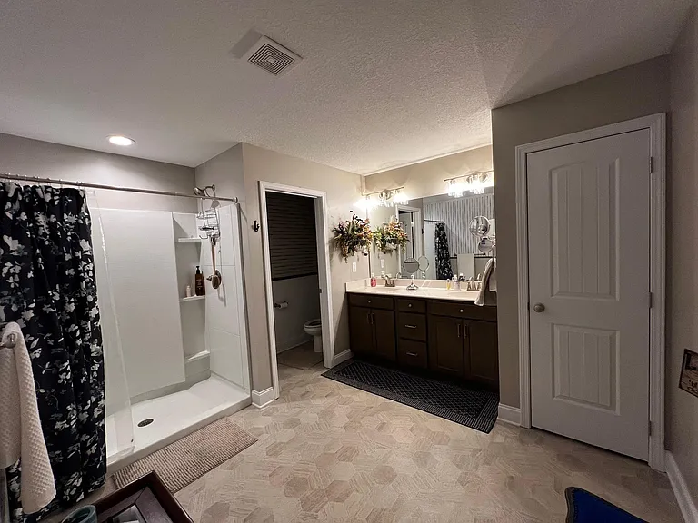 344 Broadberry Ave — Photo 18