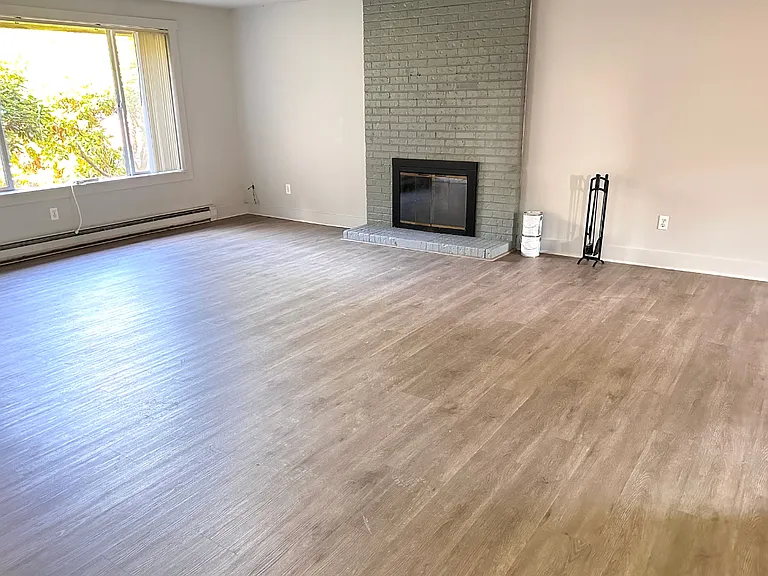 14507 NE 7th Pl #3 — Photo 1