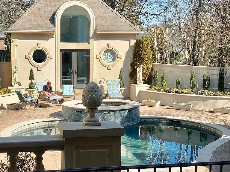 Heart - shaped pool and pool house
