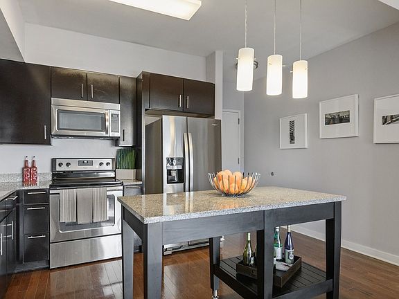 2nd image of 4918 Saint Elmo Ave APT 608