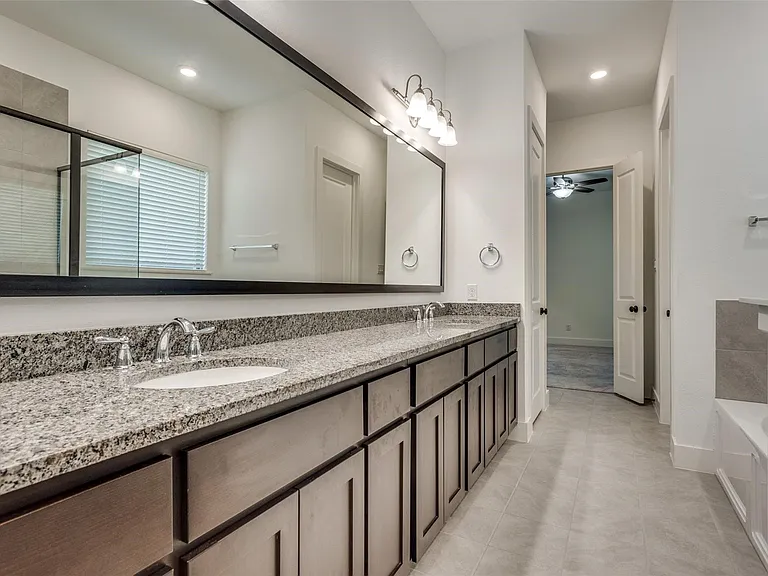 5411 Grand Ave — Photo 17