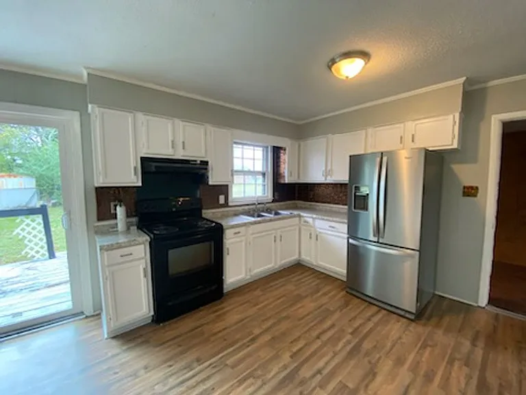 3766 Colonial Cv — Photo 6