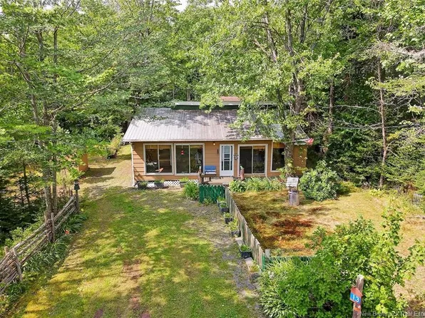 13 Mills Cres, Waterborough, NB E4C 3V9