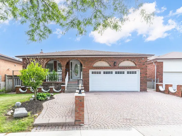 40 Beamsville Dr, Toronto, ON M1T 3S2