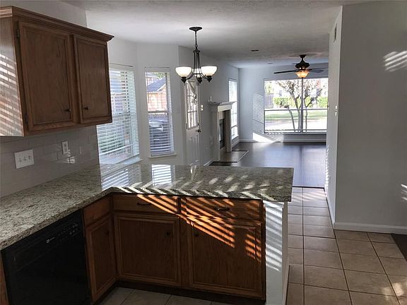 3rd image of 3431 Apple Orchard Dr