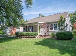 618 W Knoll Crest Dr, Peoria, IL
