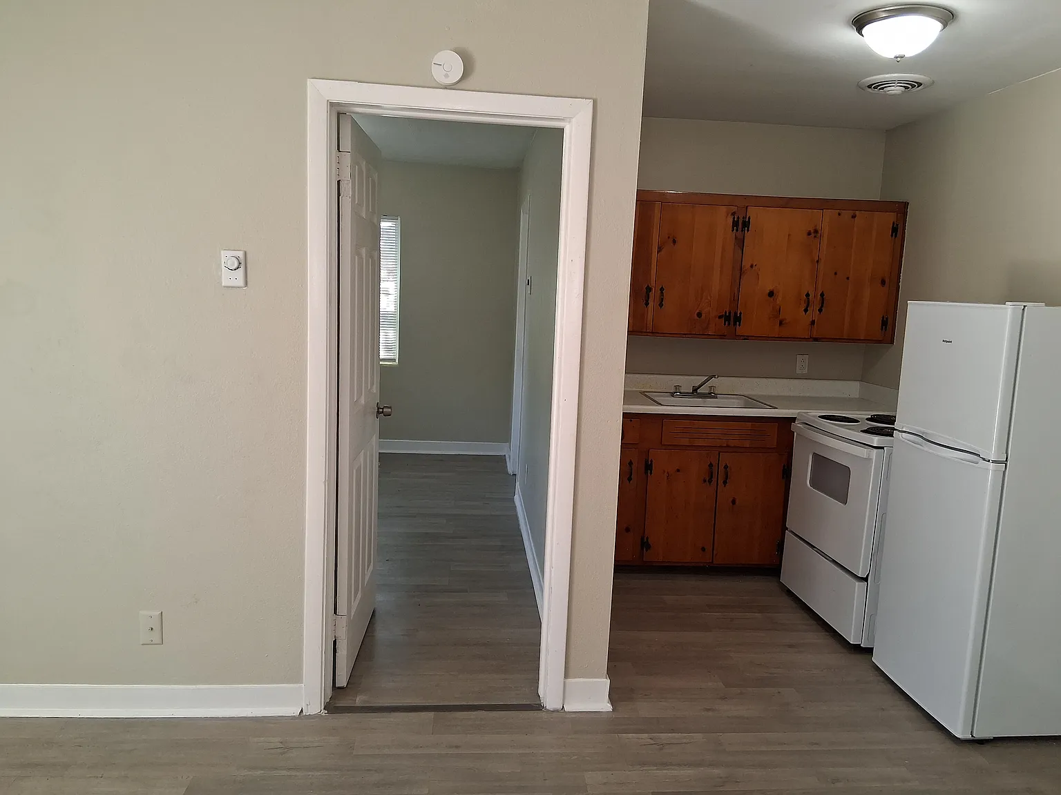 1 bed, 420 sqft, $925 — Photo 2