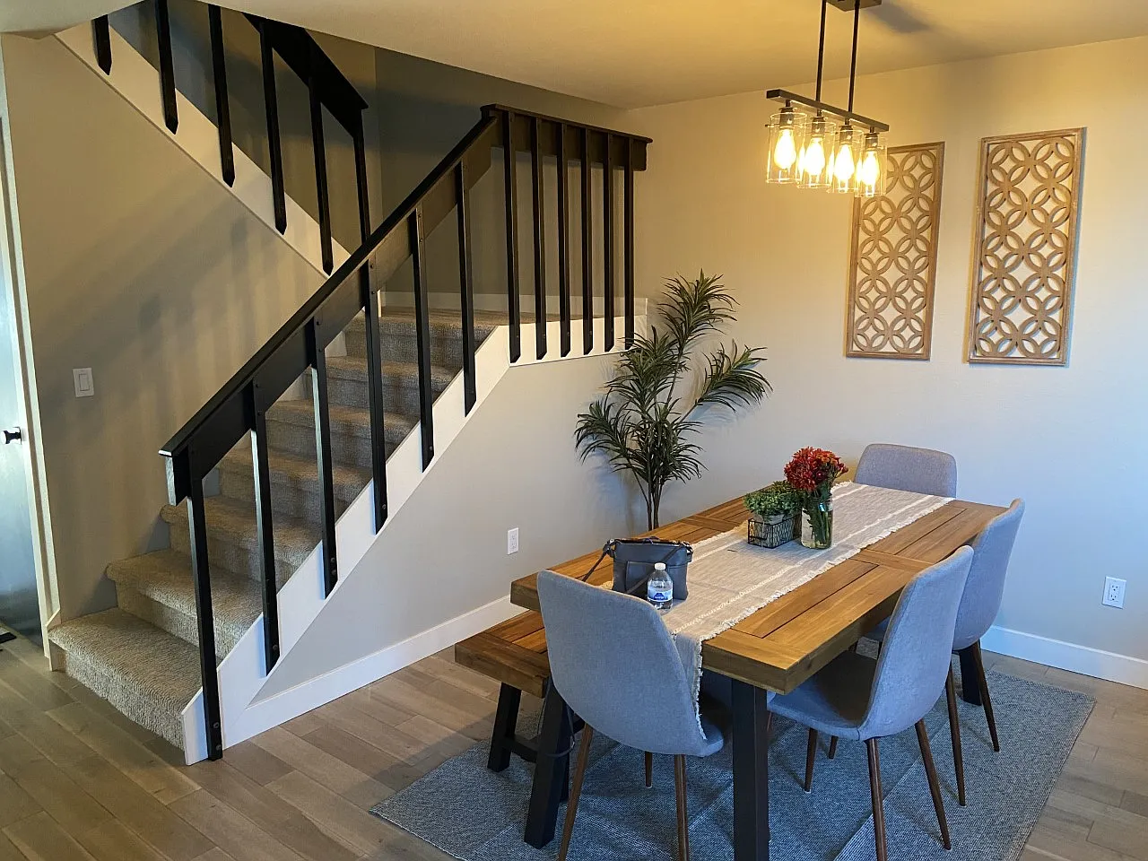 3 bed, 2.5 bath, 2181 sqft, $3,800 — Photo 3