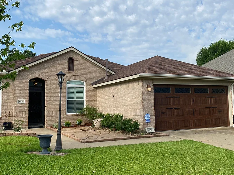 1630 Cedar Elm Dr — Photo 2