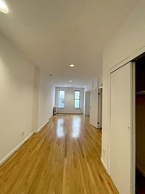 5th image of 369 E 62nd St #F