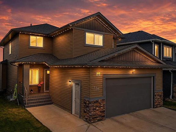 2nd image of 136 SE Van Slyke Way