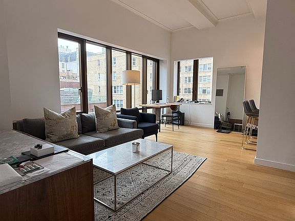 2nd image of 225 E 19th St #802