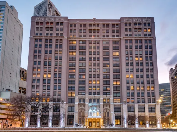 680 N Lake Shore Dr APT 322, Chicago, IL 60611