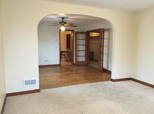 1212 Buffalo St APT 2, Peru, IL 61354