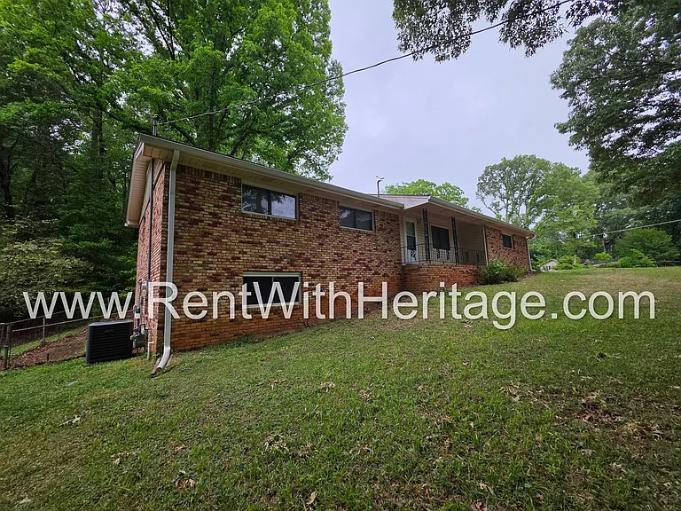 6190 Knights Ln — Photo 2
