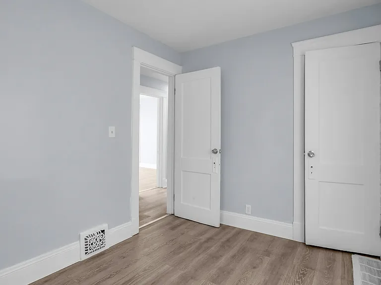 11215 Whitmore Ave #B — Photo 12